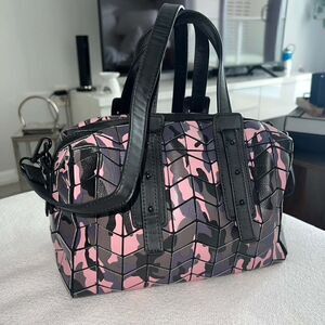 PATRICIA LUCA Milano Geo Shaped Pink Camo Hand Bag Shoulder Strap